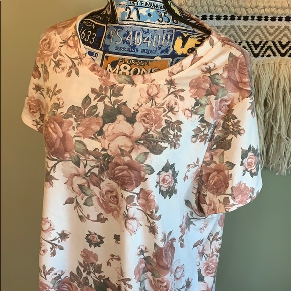 👑 Apt. 9 XXL Floral Top - Picture 2 of 6